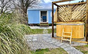 Apple Tree Hut